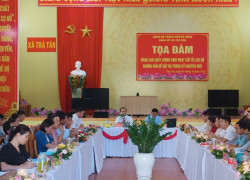 Toàn cảnh buổi tọa đàm thực hiện Chỉ thị 50-CT/TW tại Đảng ủy xã Trà Tân